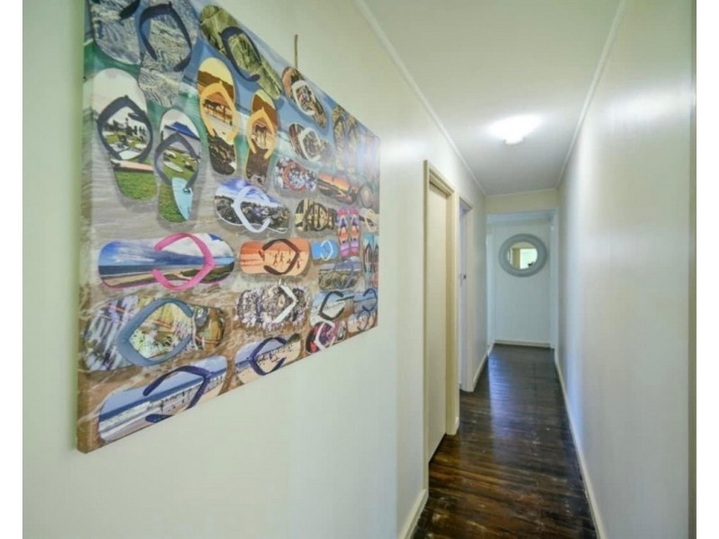 36 Old Bar Road, Old Bar NSW 2430