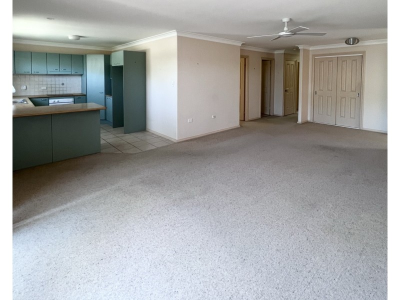 3/66 Old Bar Road, Old Bar NSW 2430