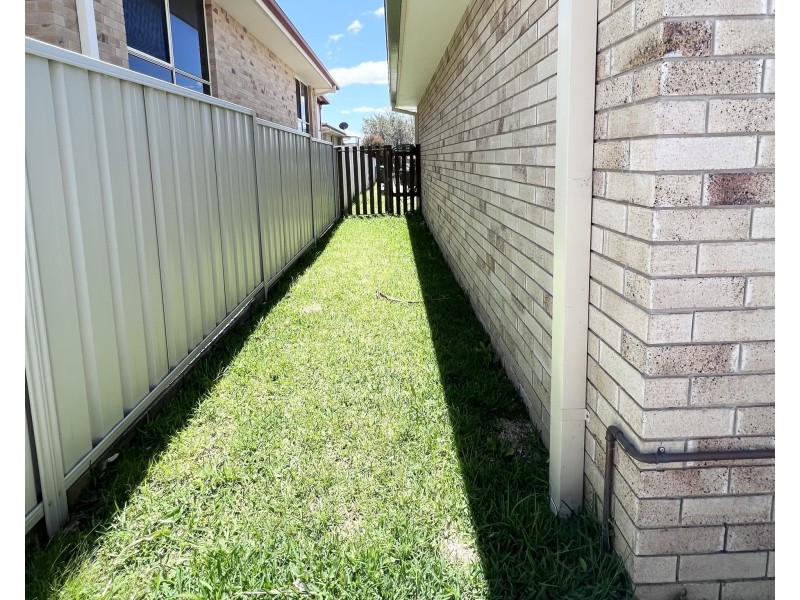 3/66 Old Bar Road, Old Bar NSW 2430