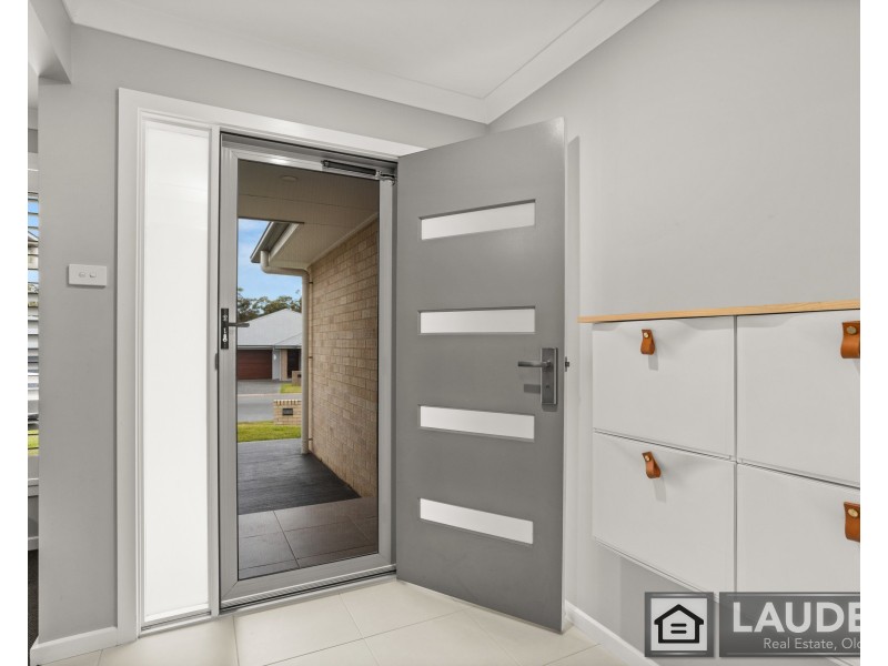 8 Howard Street, Wallabi Point NSW 2430