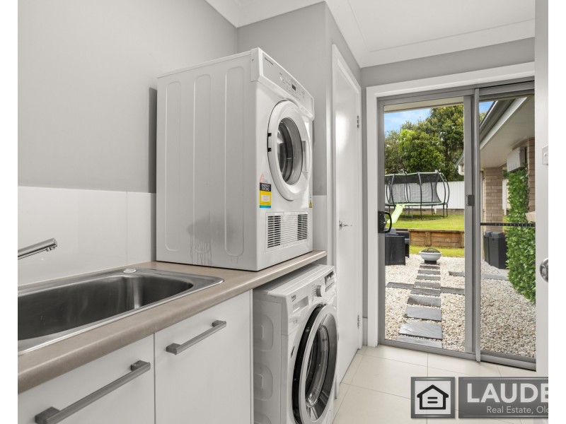 8 Howard Street, Wallabi Point NSW 2430