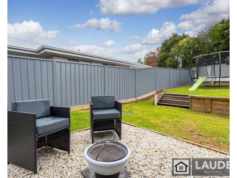 8 Howard Street, Wallabi Point NSW 2430