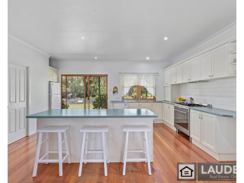 2 Rebecca Close, Old Bar NSW 2430