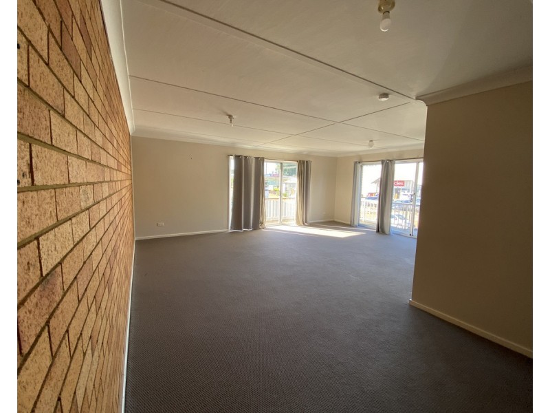 4/55 Old Bar Road, Old Bar NSW 2430