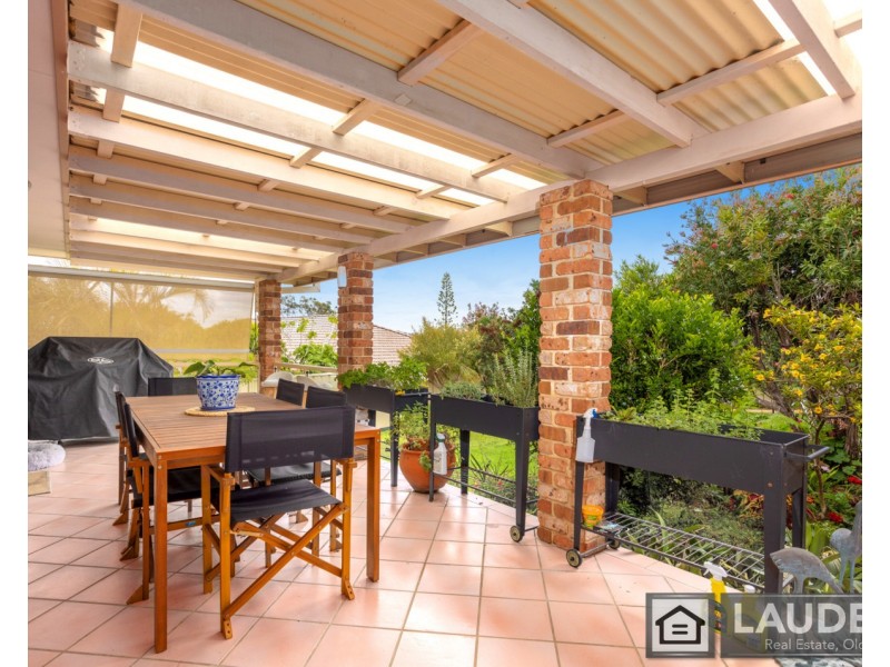 4 Osprey Avenue, Old Bar NSW 2430