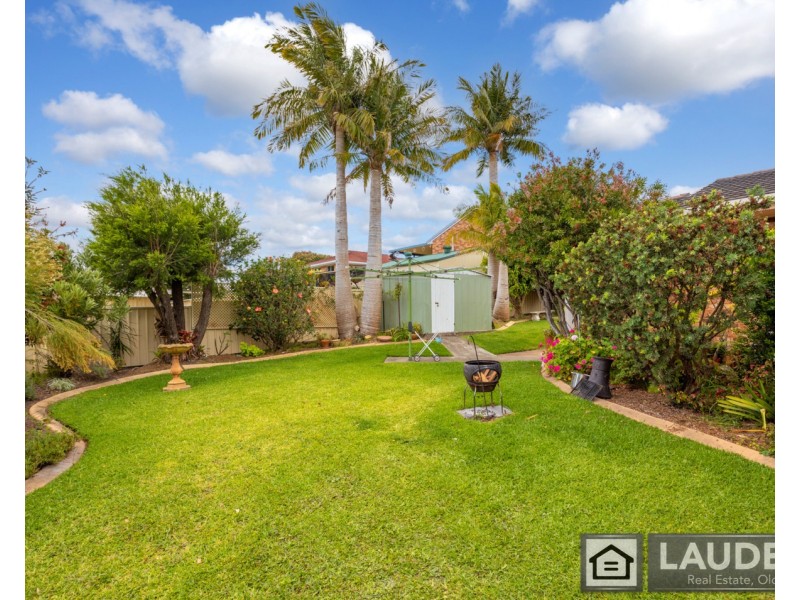4 Osprey Avenue, Old Bar NSW 2430