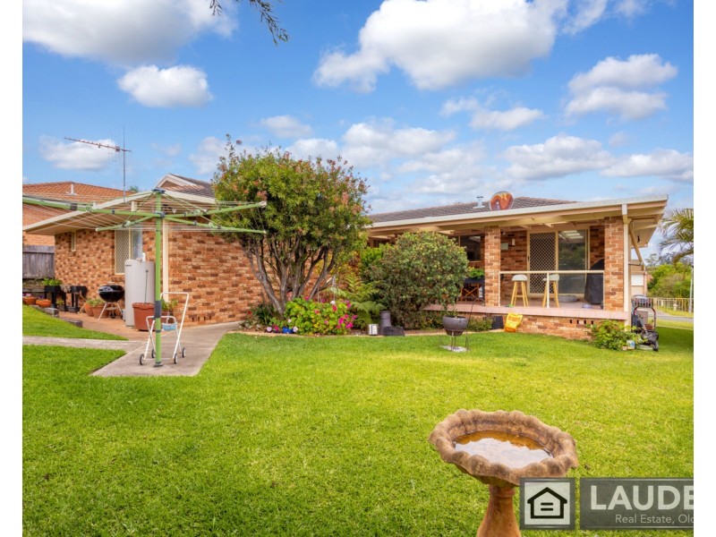 4 Osprey Avenue, Old Bar NSW 2430