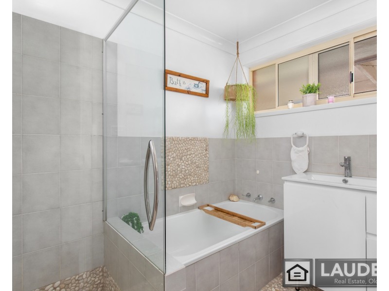 51 Molong Road, Old Bar NSW 2430