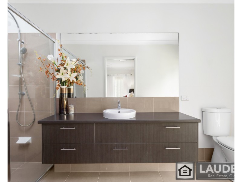 4 Windamere Place, Old Bar NSW 2430