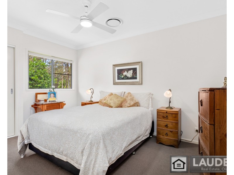 4 Windamere Place, Old Bar NSW 2430