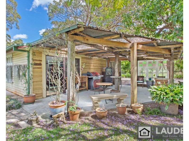4 Windamere Place, Old Bar NSW 2430
