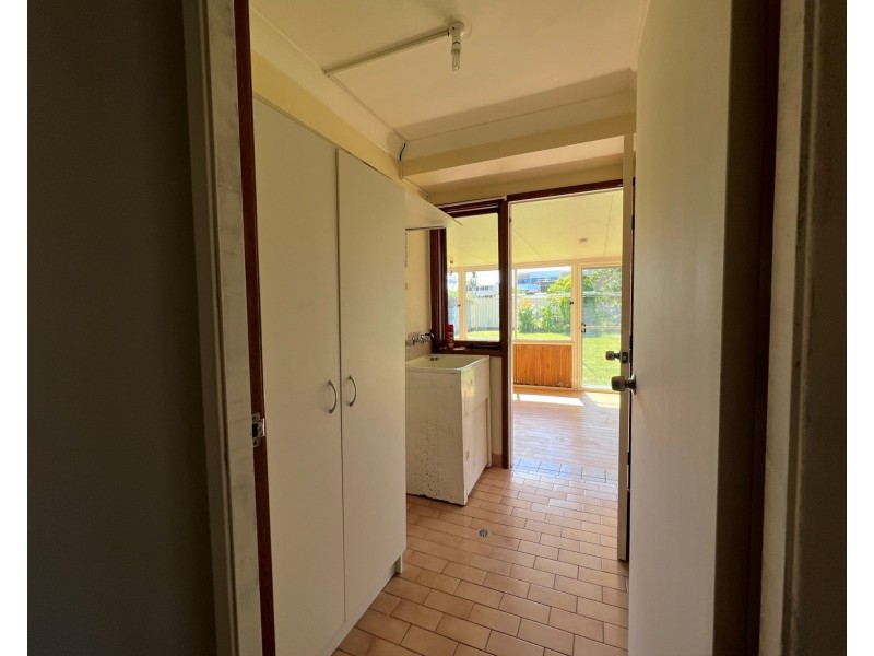 11 Drury Close, Old Bar NSW 2430