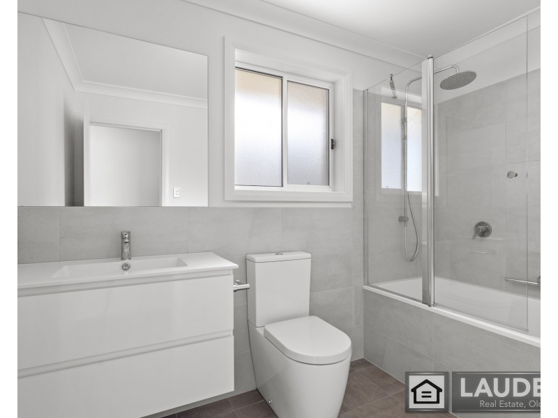 10 Ondaroo Crest, Old Bar NSW 2430