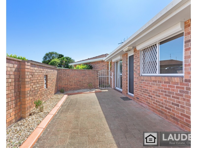1/7 Casuarina Close, Old Bar NSW 2430