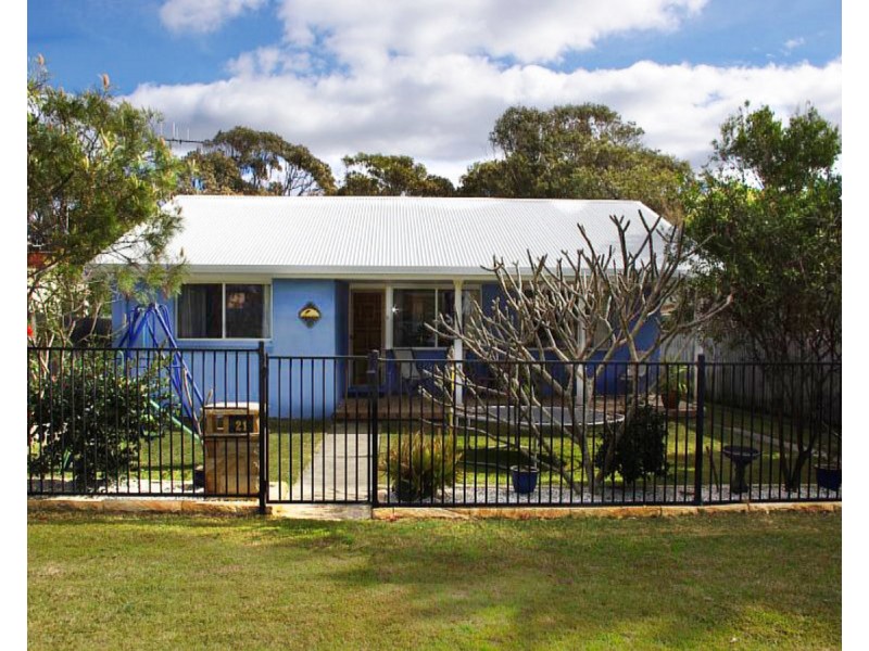 21 Hall Street, Old Bar NSW 2430