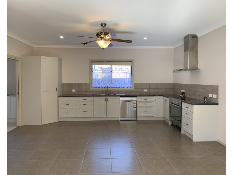 16 Richardson Street, Old Bar NSW 2430