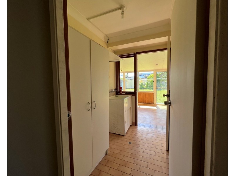 11 Drury Close, Old Bar NSW 2430