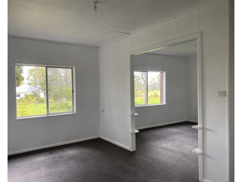 981 Old Bar Road, Old Bar NSW 2430