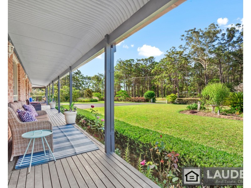 16 South Heron Road, Old Bar NSW 2430