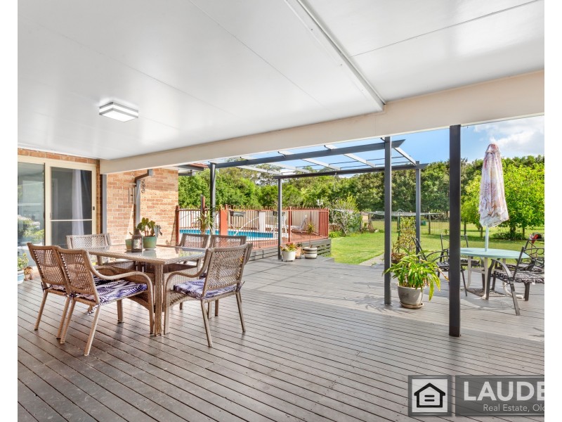 16 South Heron Road, Old Bar NSW 2430