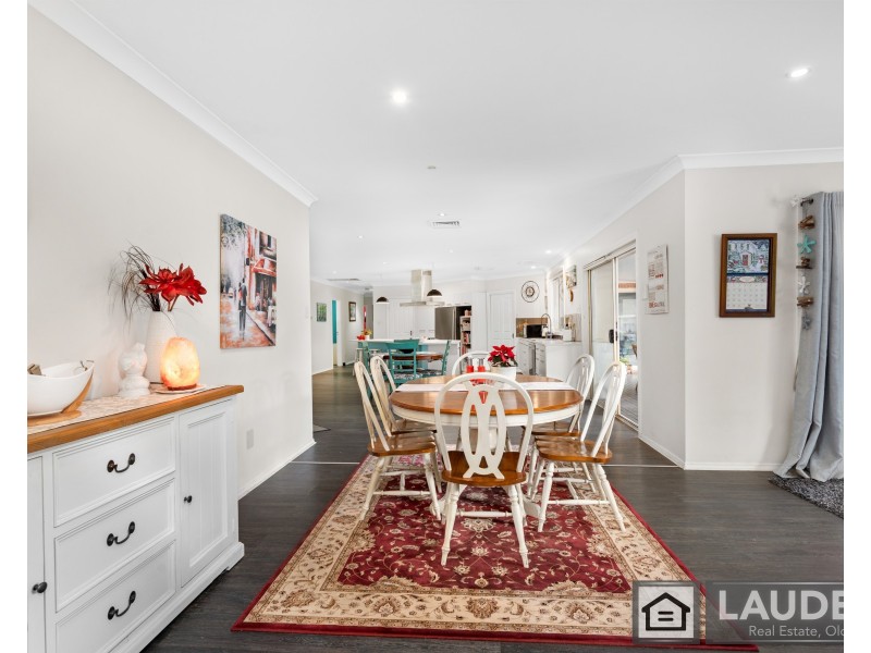 16 South Heron Road, Old Bar NSW 2430