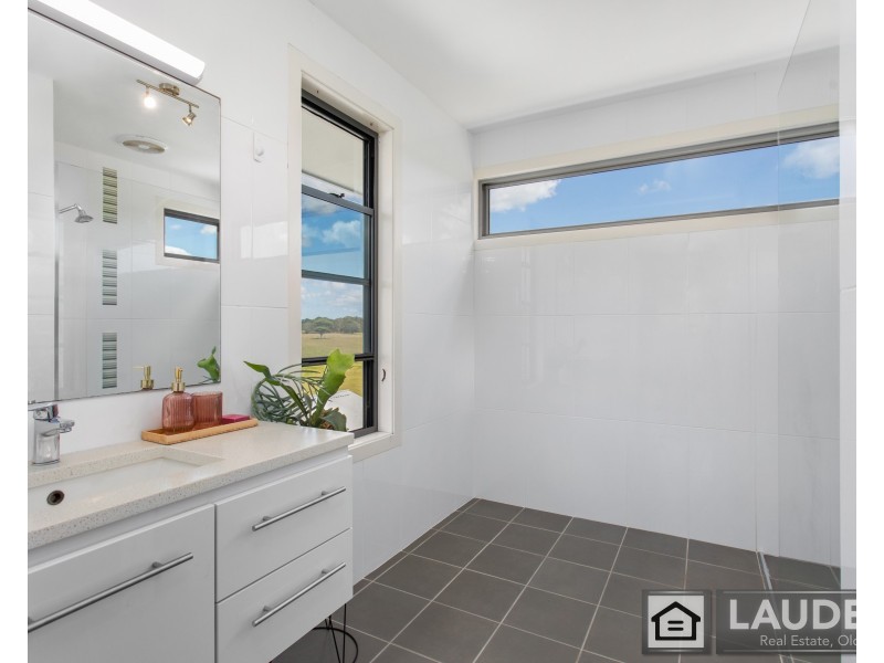 271 Cowans Lane, Oxley Island NSW 2430