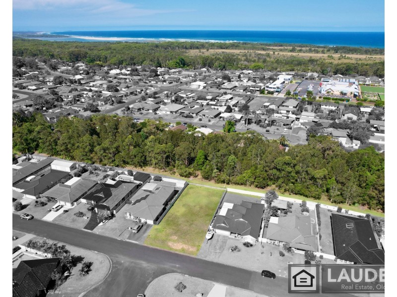 25 Ivy Crescent, Old Bar NSW 2430