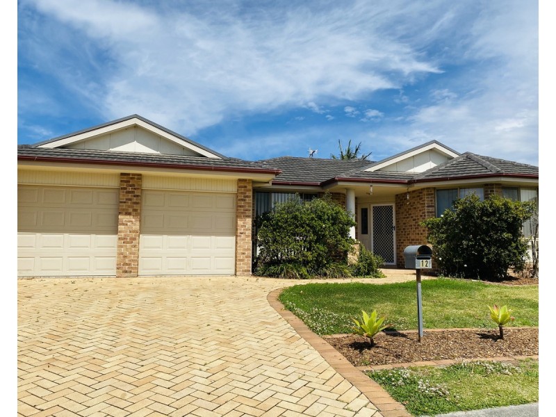 12 Albatross Way, Old Bar NSW 2430