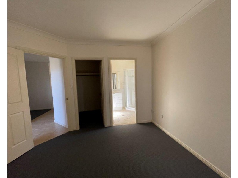 12 Albatross Way, Old Bar NSW 2430