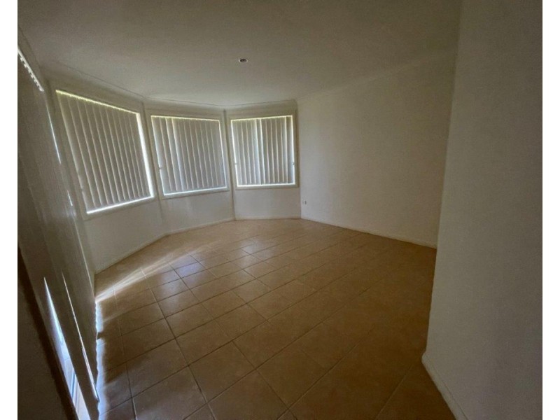 12 Albatross Way, Old Bar NSW 2430