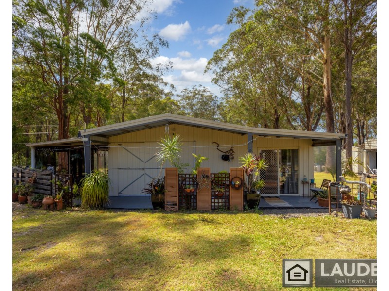 2 Voss Place, Mitchells Island NSW 2430