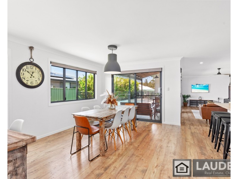 11 Mariner Avenue, Old Bar NSW 2430