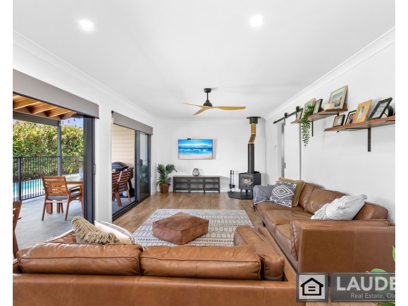 11 Mariner Avenue, Old Bar NSW 2430