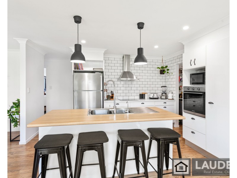 11 Mariner Avenue, Old Bar NSW 2430