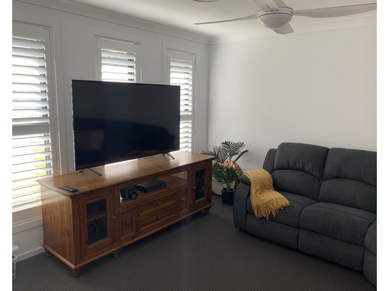 64 Albatross Way, Old Bar NSW 2430
