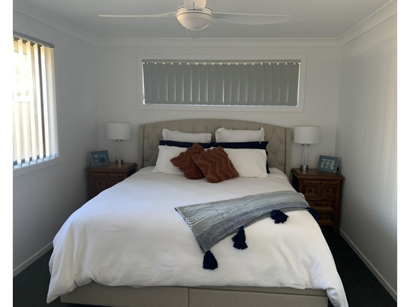 64 Albatross Way, Old Bar NSW 2430