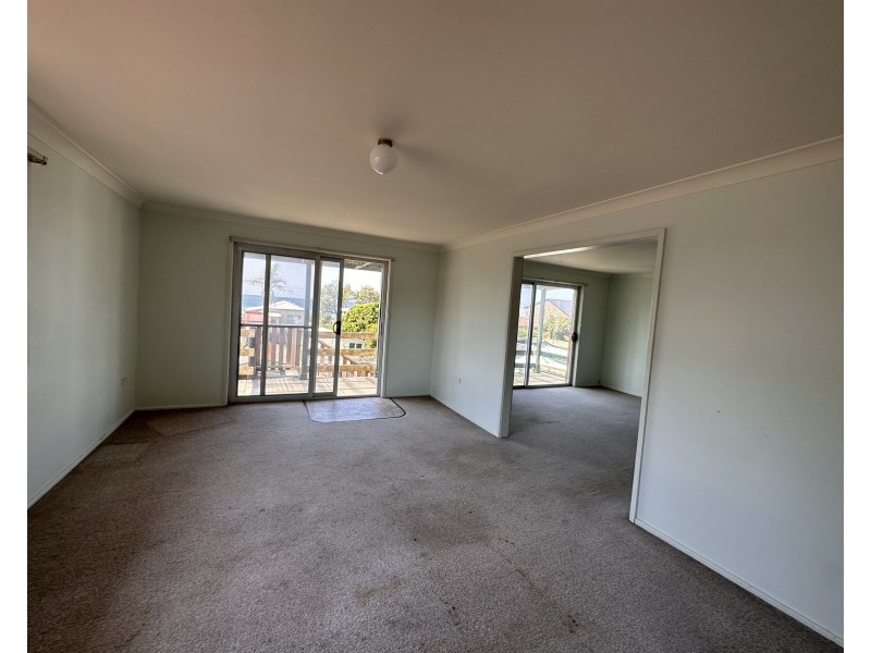 2/38 Hall Street, Old Bar NSW 2430