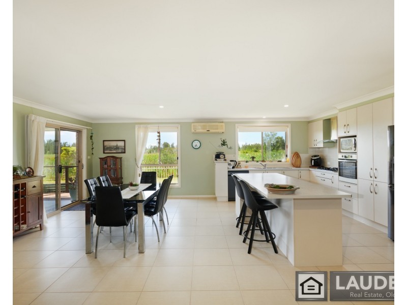 2 The Breezeway, Old Bar NSW 2430