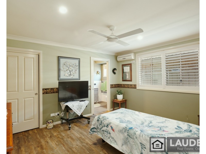 2 The Breezeway, Old Bar NSW 2430