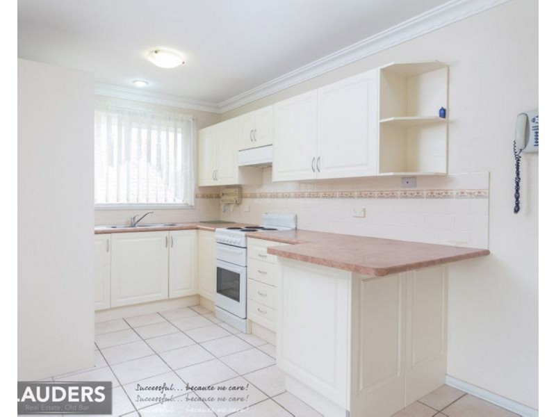 8 Snoewood Street, Old Bar NSW 2430