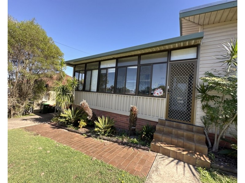 68 Bayview Crescent, Taree NSW 2430