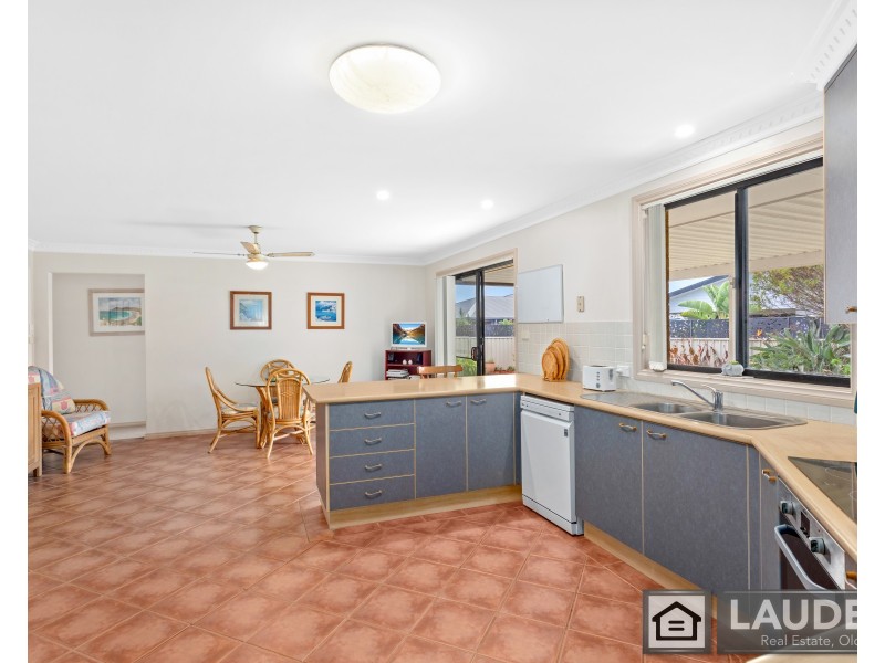 13 Bluehaven Drive, Old Bar NSW 2430