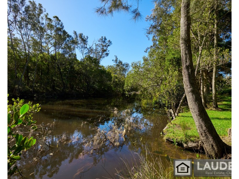 61 Manning Point Road, Old Bar NSW 2430