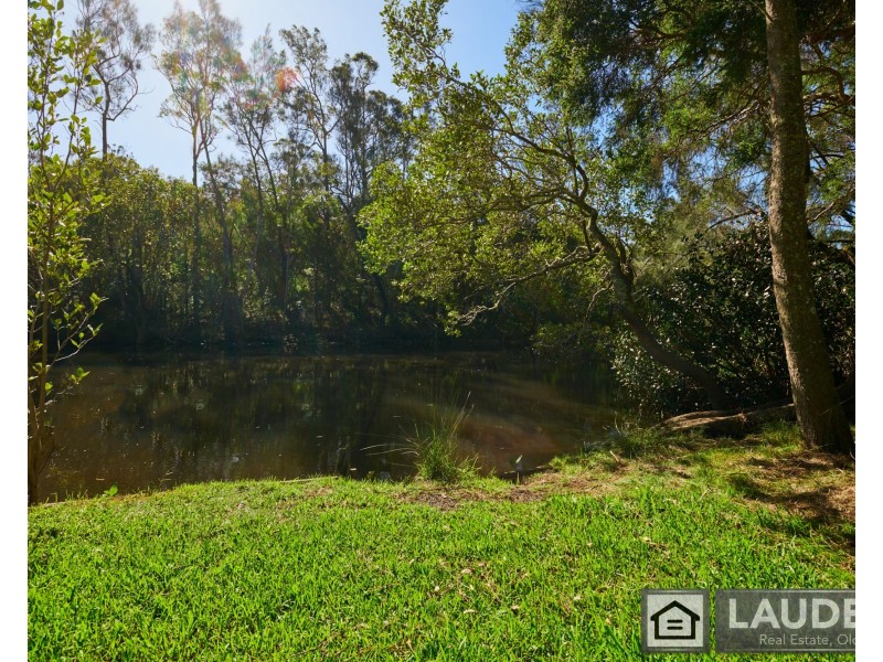61 Manning Point Road, Old Bar NSW 2430