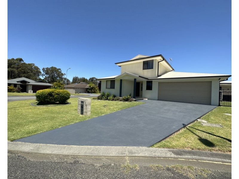 32b Ivy Crescent, Old Bar NSW 2430