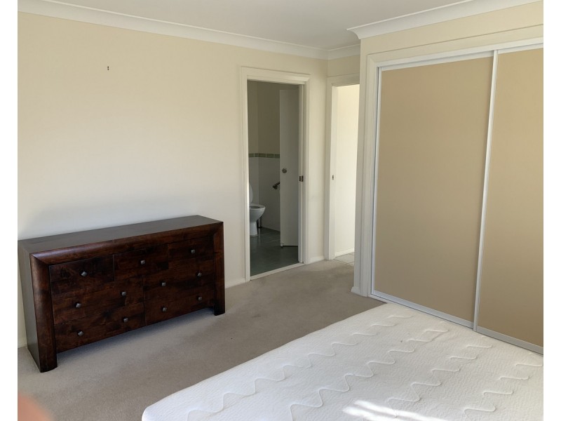 32b Ivy Crescent, Old Bar NSW 2430