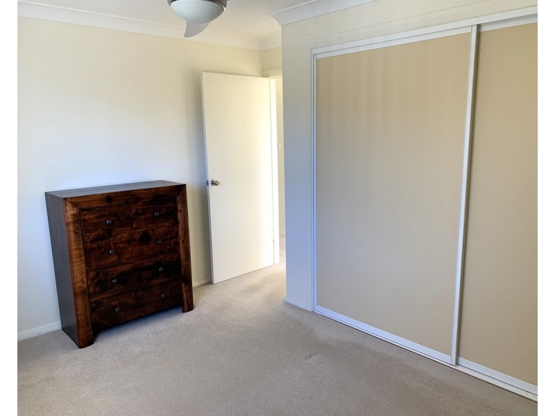 32b Ivy Crescent, Old Bar NSW 2430