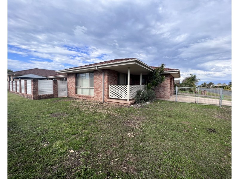 23 Wyden Street, Old Bar NSW 2430