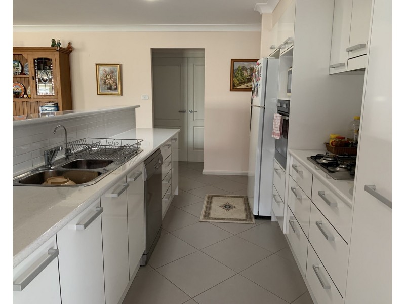 28 Albatross Way, Old Bar NSW 2430