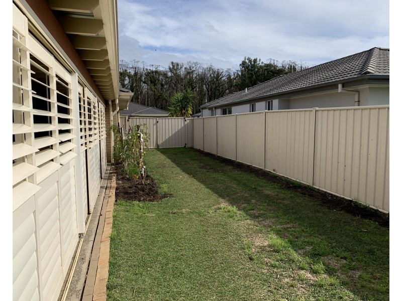 28 Albatross Way, Old Bar NSW 2430